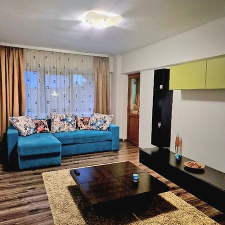 Cozy Appartment In The Center Tergovistye Kültér fotó