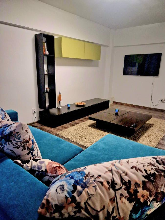 Cozy Appartment In The Center Tergovistye Kültér fotó