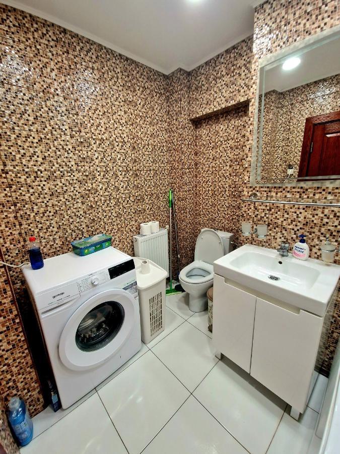 Cozy Appartment In The Center Tergovistye Kültér fotó